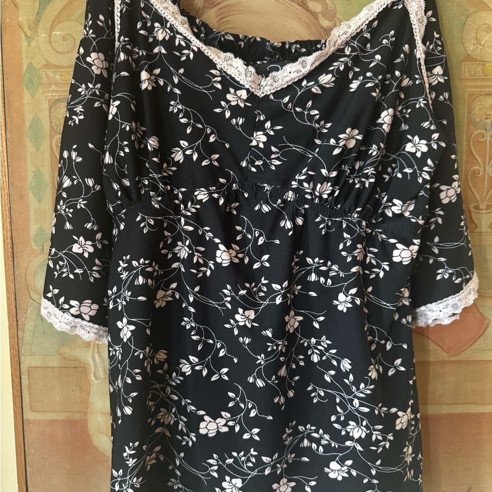 Rene Rofe Black and White Floral Pajama Top